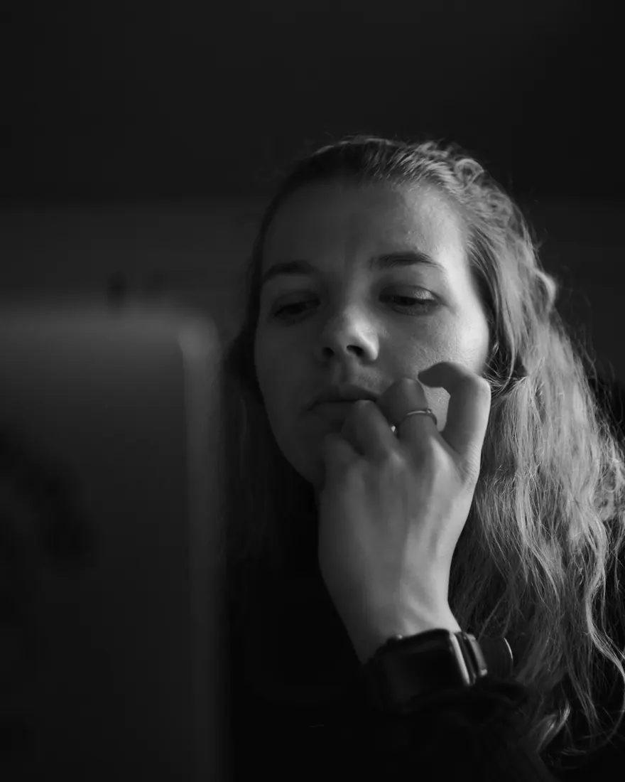 Emma Verset, traductrice jurée et formatrice en langues